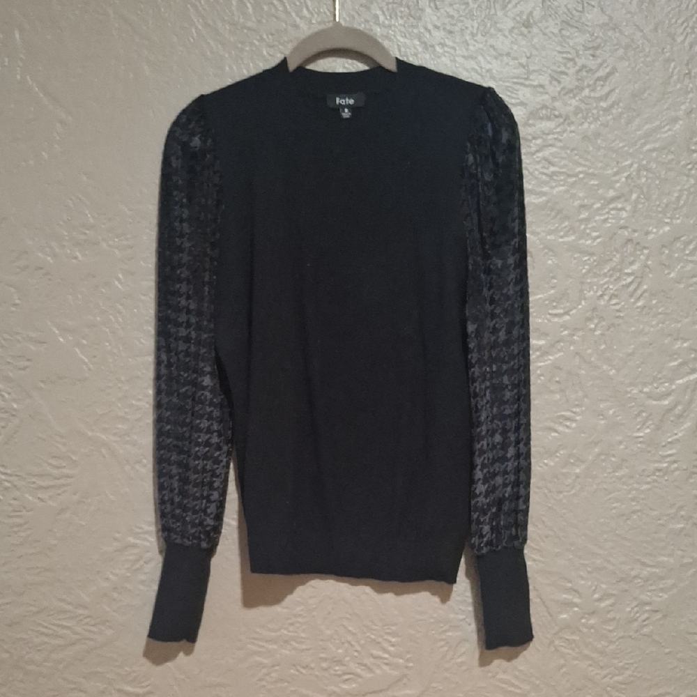 Fate Black Wome's Sweater with Textured Sleeves Size S
